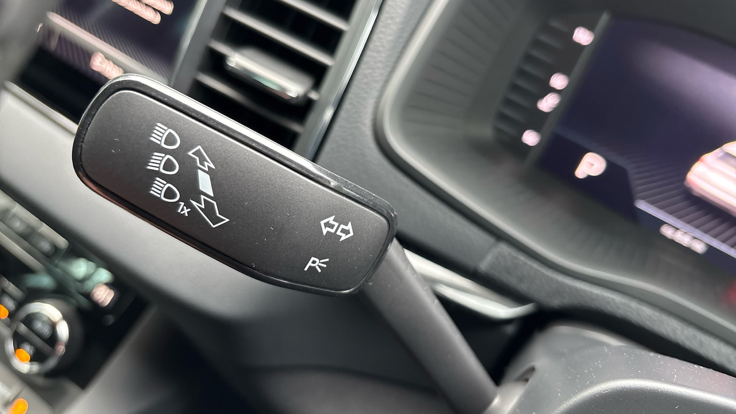 Used Skoda Karoq 2025 for sale - 77201121: Photo 41