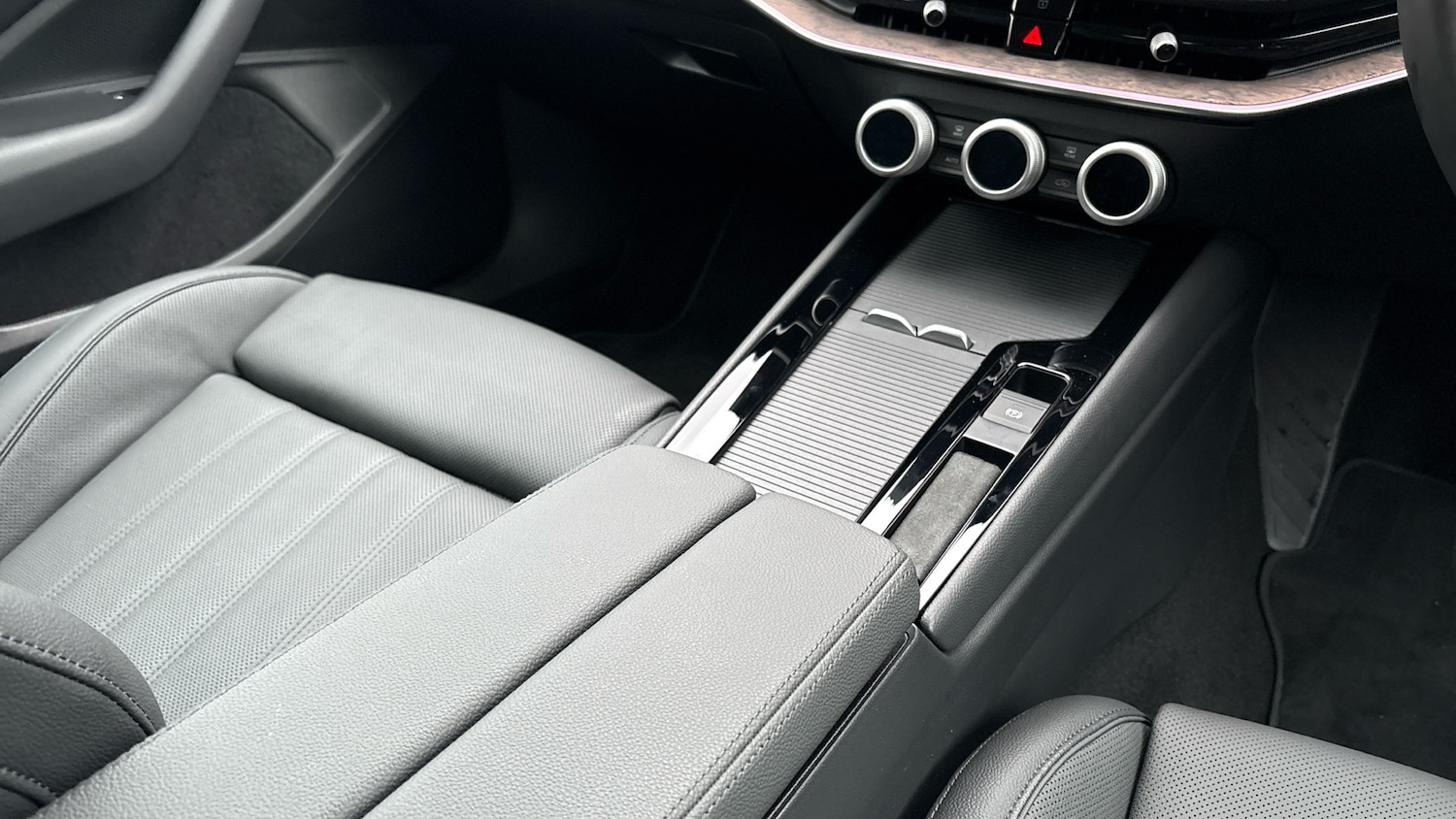 Used Skoda Superb 2025 for sale - 76578500: Photo 14