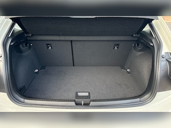 Used Volkswagen Polo 2024 for sale - 77461110: Photo