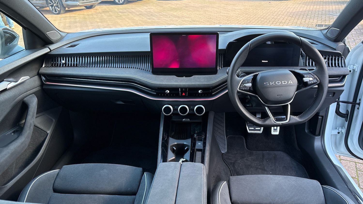 Used Skoda Superb 2025 for sale - 77206902: Photo 9