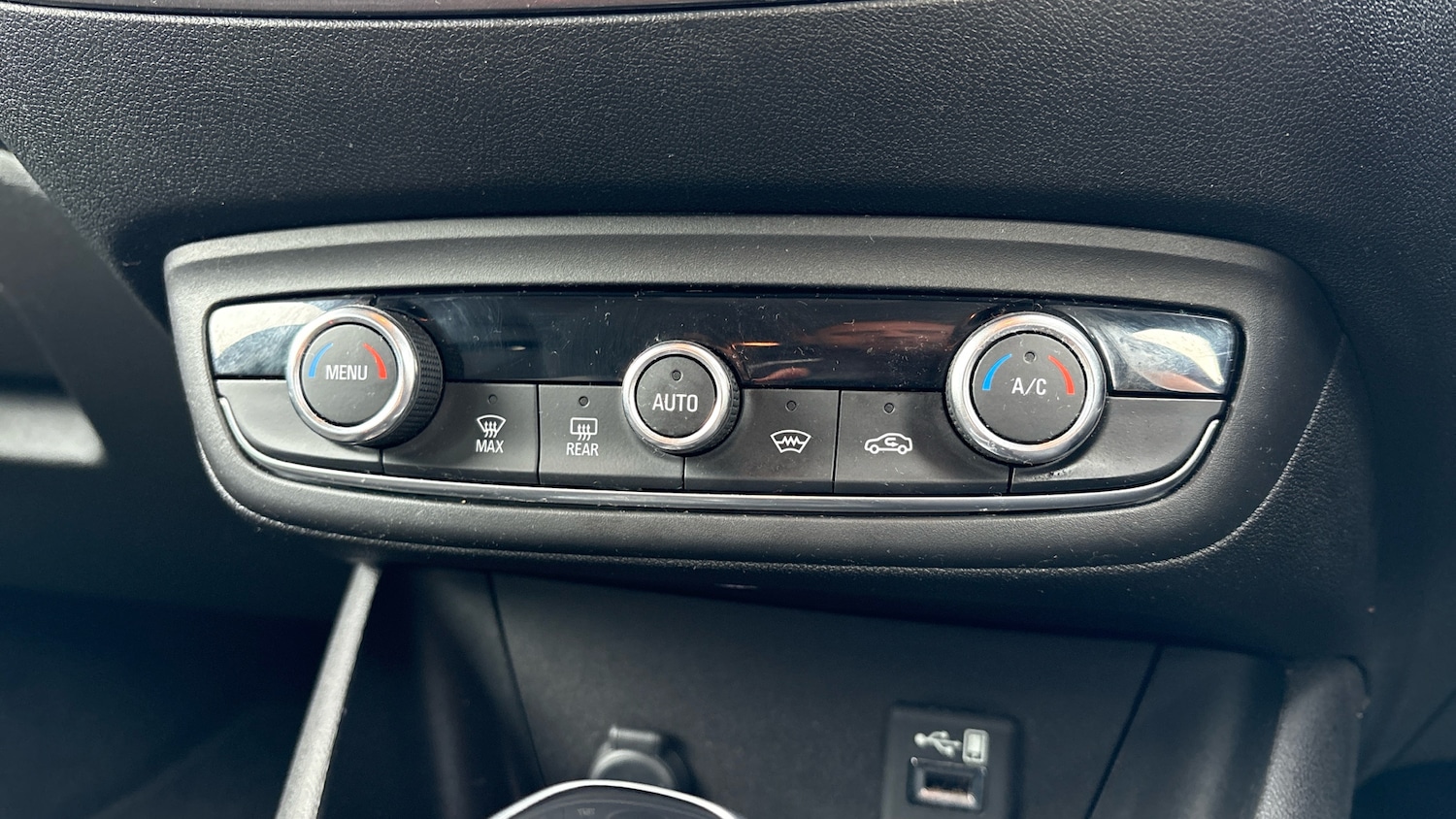 Used Vauxhall Crossland X 2019 for sale - 77357146: Photo 37