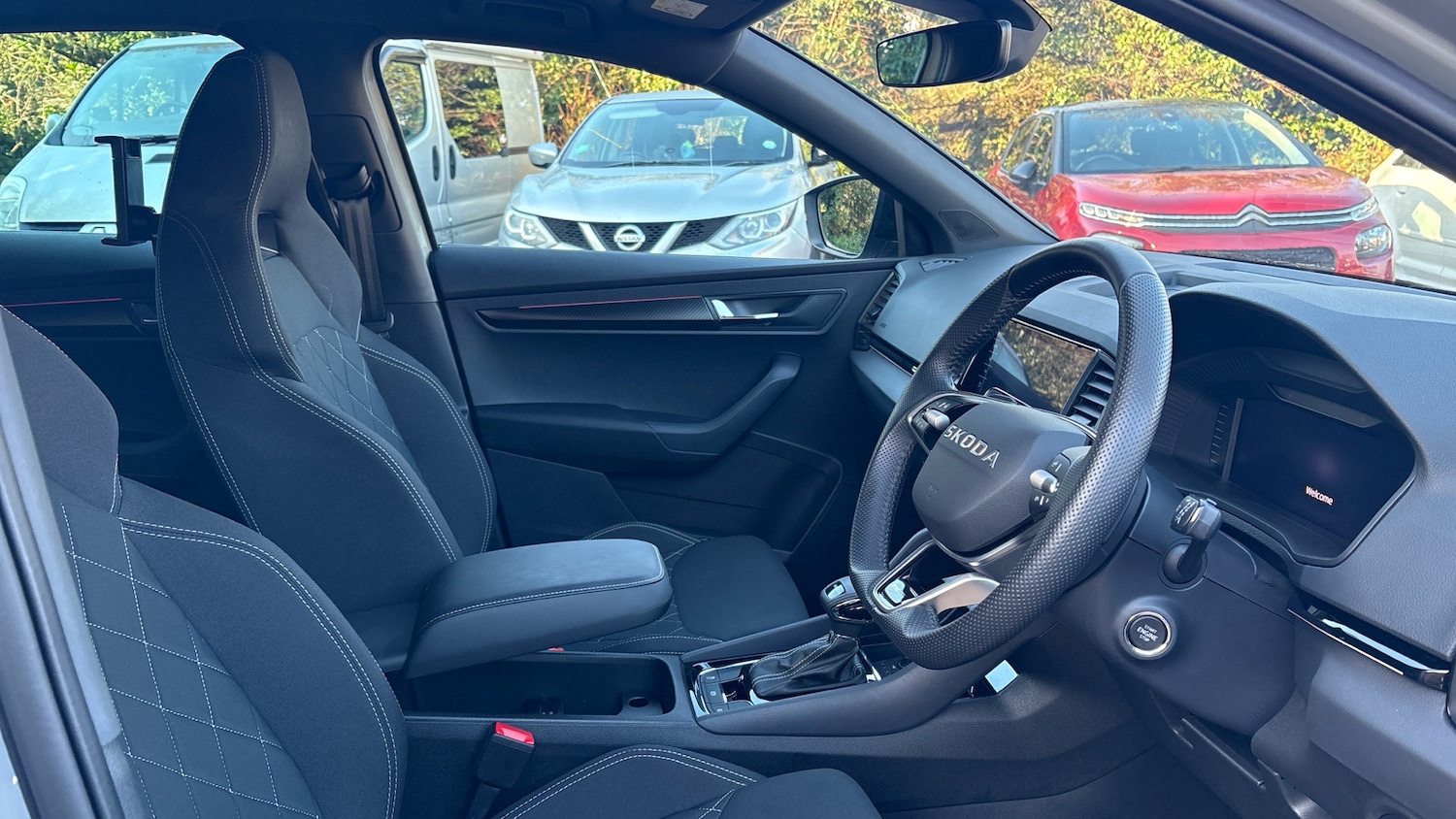 Used Skoda Karoq 2025 for sale - 77282955: Photo 15