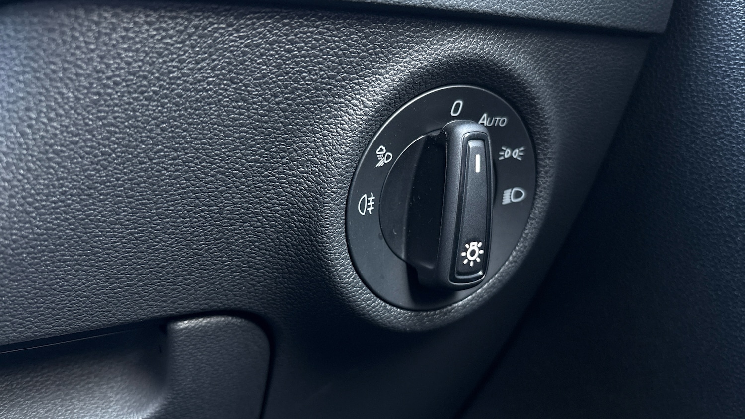 Used Skoda Karoq 2025 for sale - 77282955: Photo 44