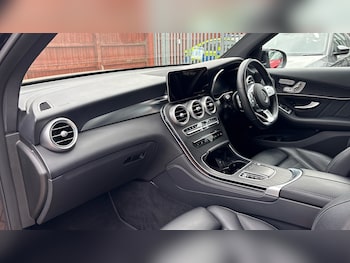 Used Mercedes-Benz GLC 2020 for sale - 78392339: Photo