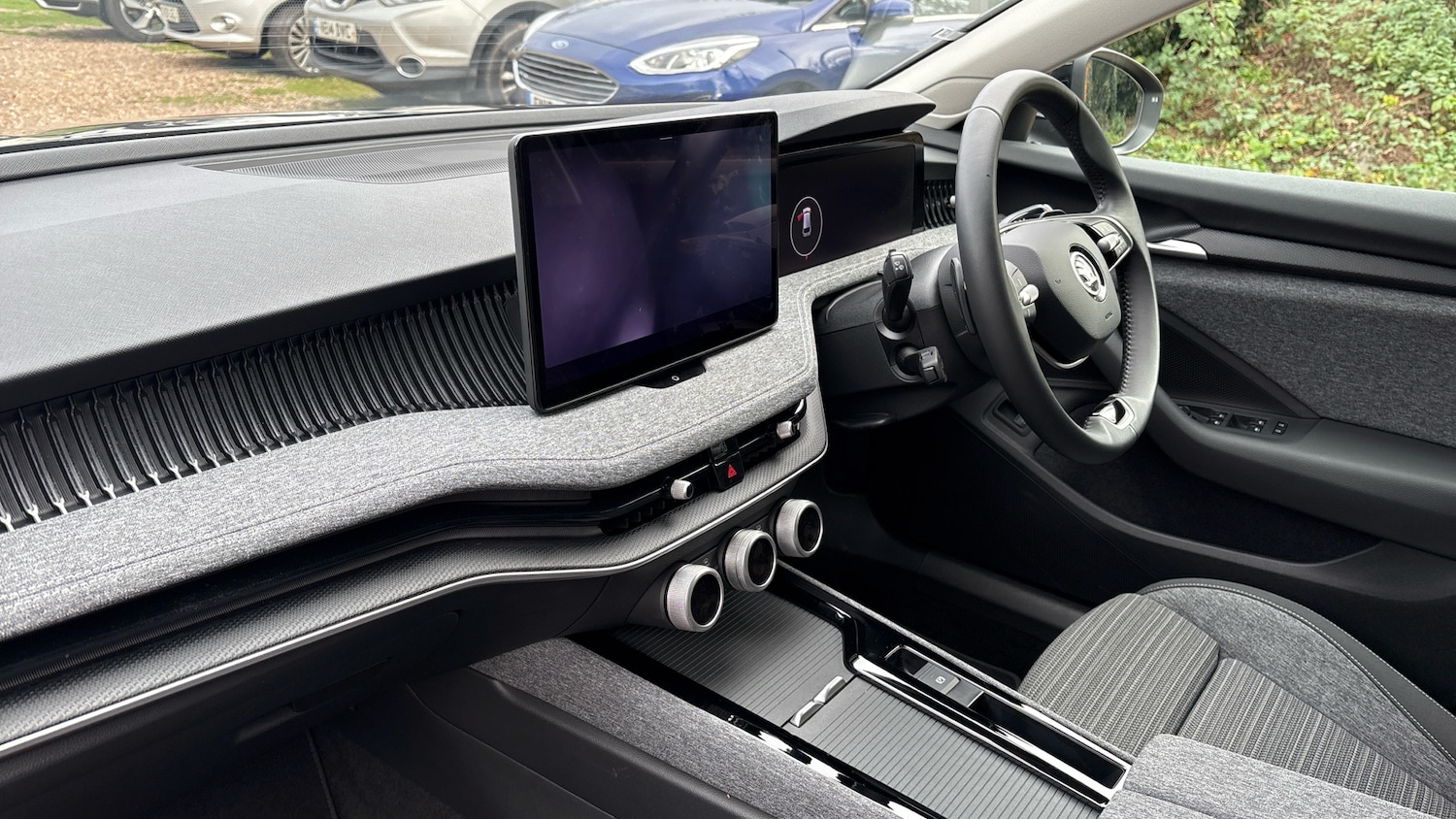 Used Skoda Superb 2024 for sale - 76682290: Photo 2