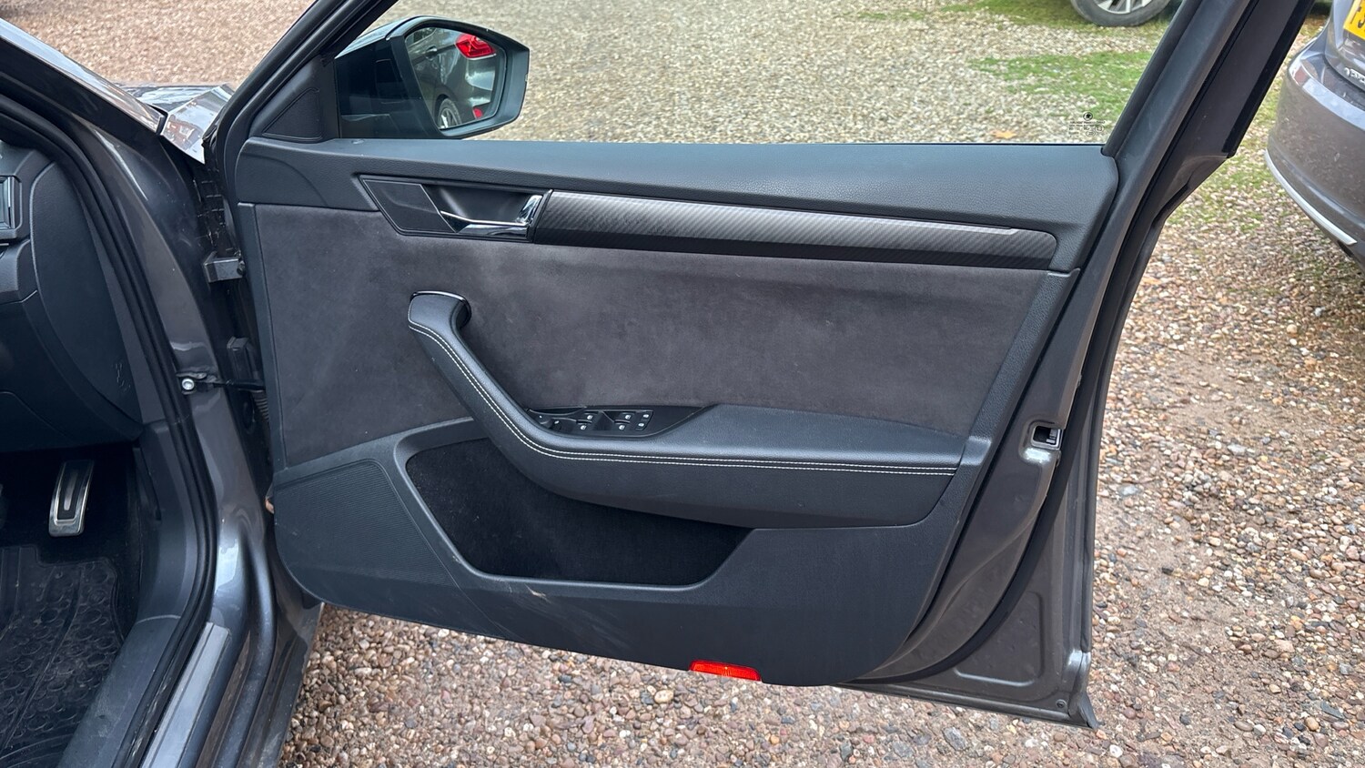 Used Skoda Superb 2023 for sale - 76479457: Photo 19