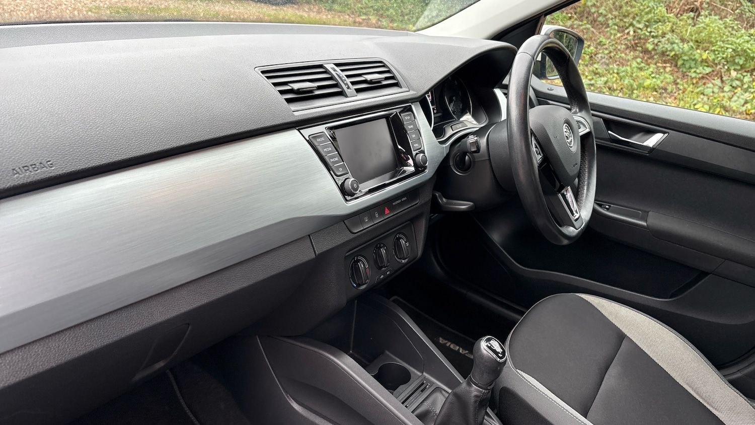 Used Skoda Fabia 2017 for sale - 77046116: Photo 2