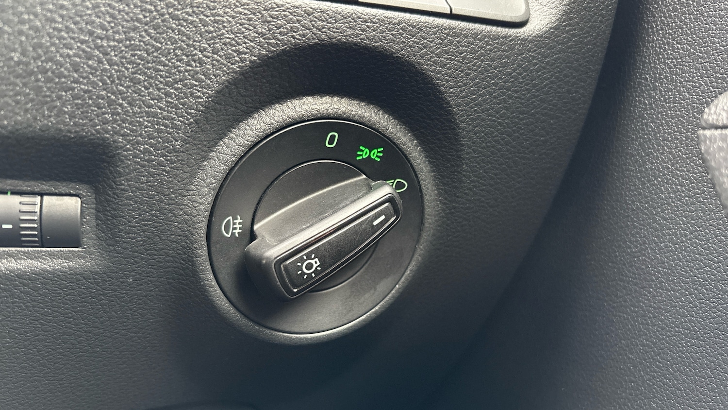 Used Skoda Fabia 2017 for sale - 77046116: Photo 37