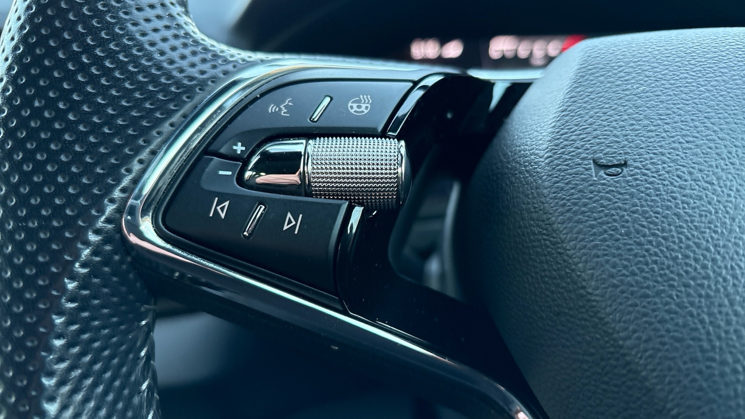 Used Skoda Karoq 2023 for sale - 77163707: Photo 17