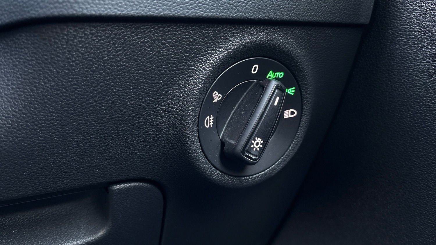 Used Skoda Karoq 2023 for sale - 77163707: Photo 39