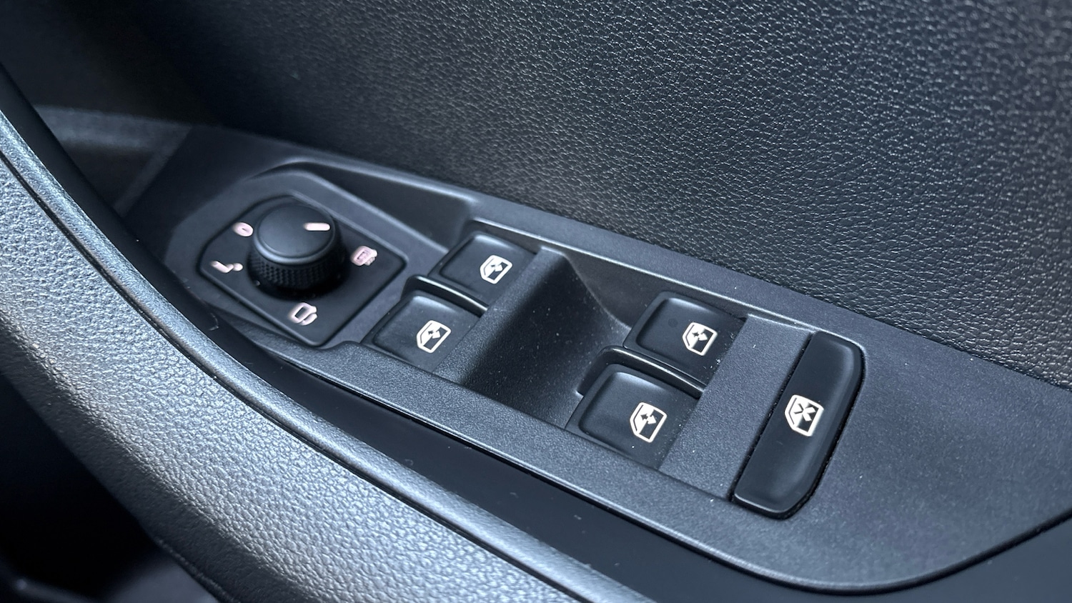 Used Skoda Karoq 2023 for sale - 77163707: Photo 40