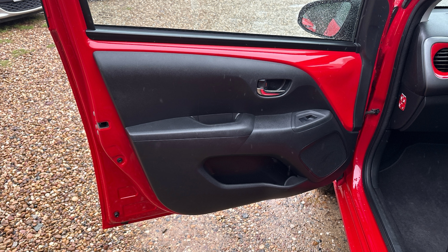 Used Toyota AYGO 2019 for sale - 76784830: Photo 25