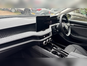 Used Skoda Superb 2024 for sale - 76479496: Photo