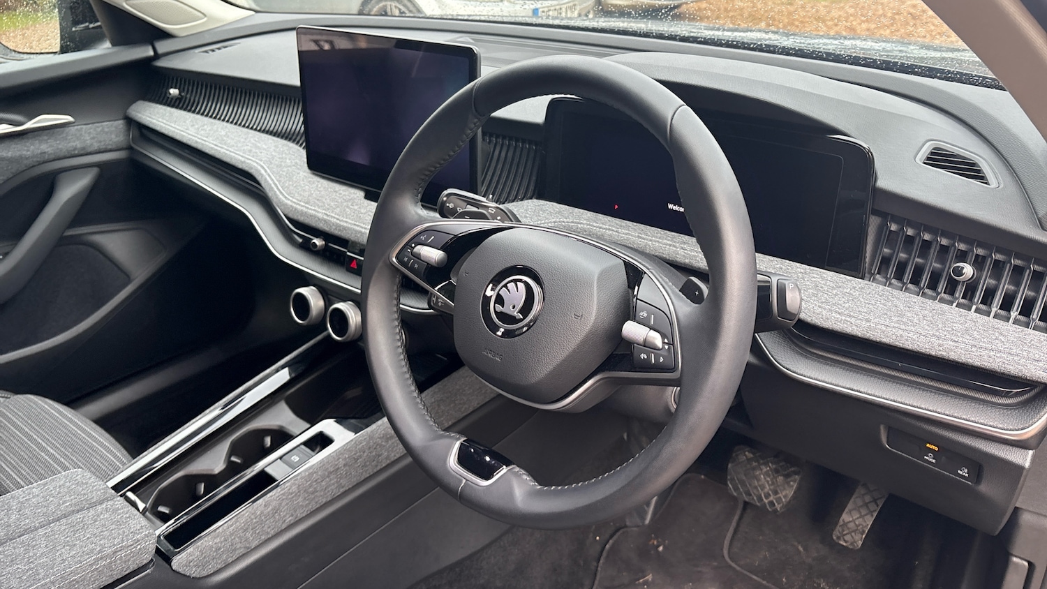 Used Skoda Superb 2024 for sale - 76479496: Photo 6