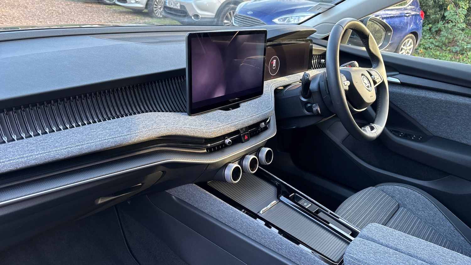 Used Skoda Superb 2024 for sale - 76643258: Photo 2