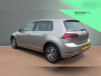 Used Volkswagen Golf 2017 for sale - 79312100: Photo