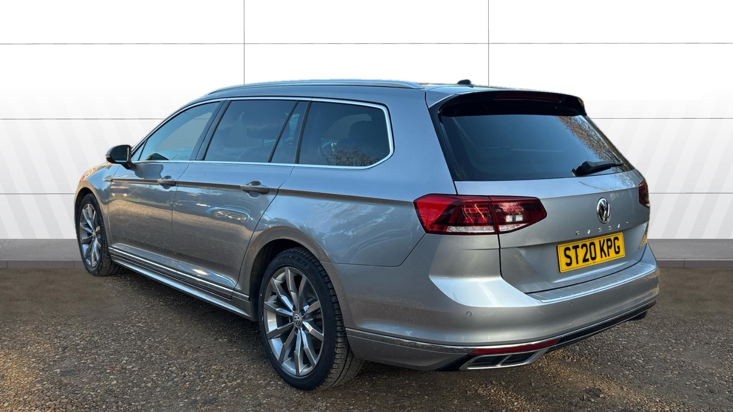 Used Volkswagen Passat 2020 for sale - 76907688: Photo 2