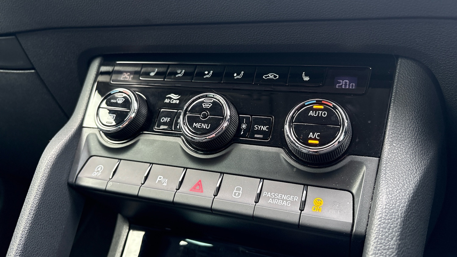 Used Skoda Karoq 2019 for sale - 77744160: Photo 13