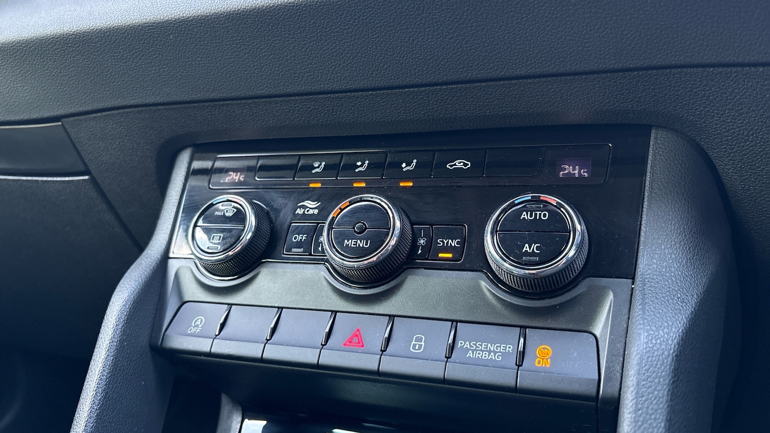 Used Skoda Karoq 2023 for sale - 77342525: Photo 13