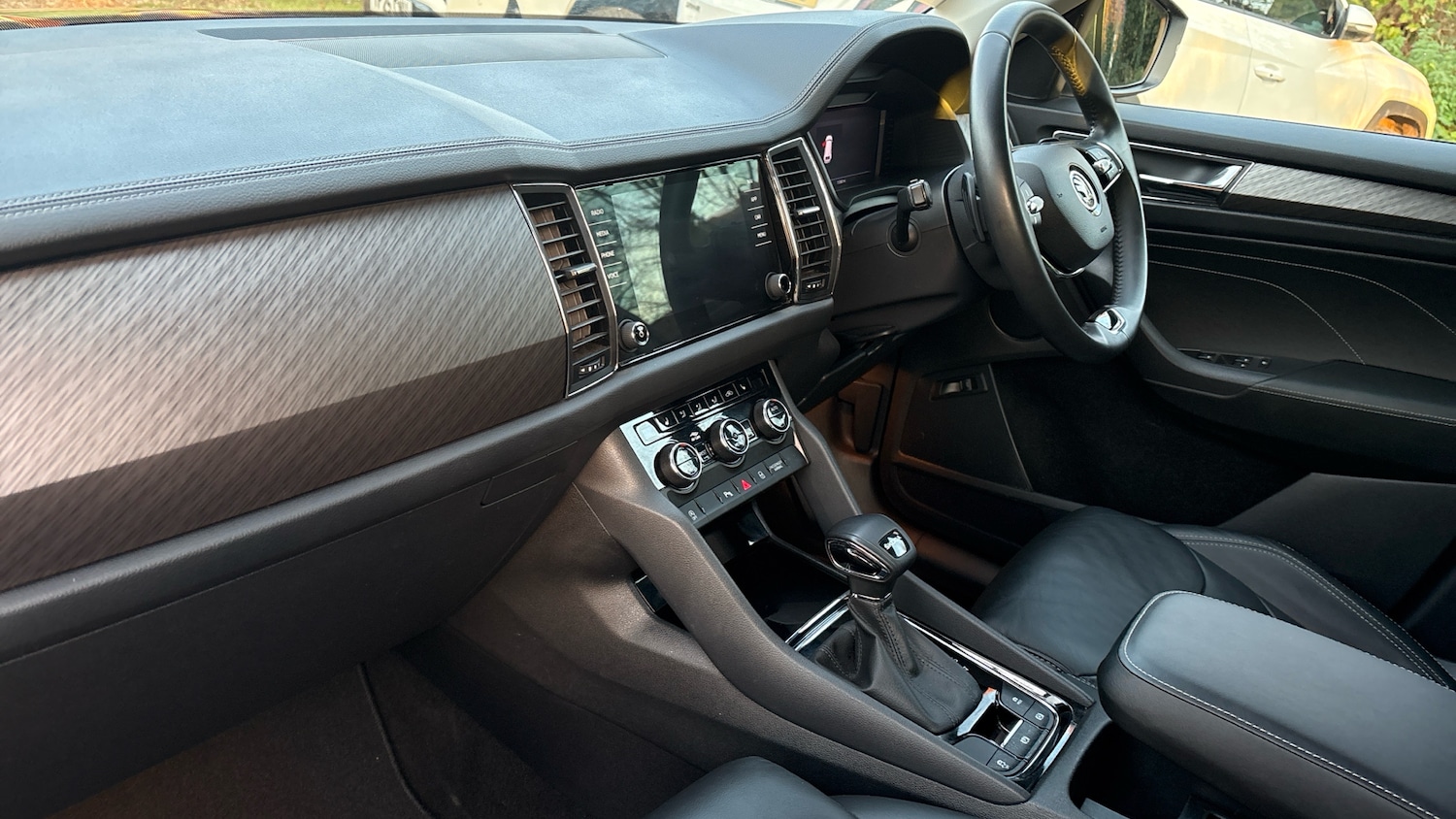 Used Skoda Kodiaq 2024 for sale - 76653098: Photo 2