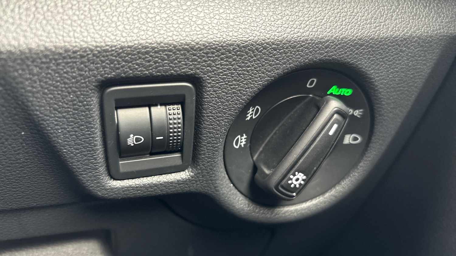 Used Skoda Kamiq 2025 for sale - 76653097: Photo 35