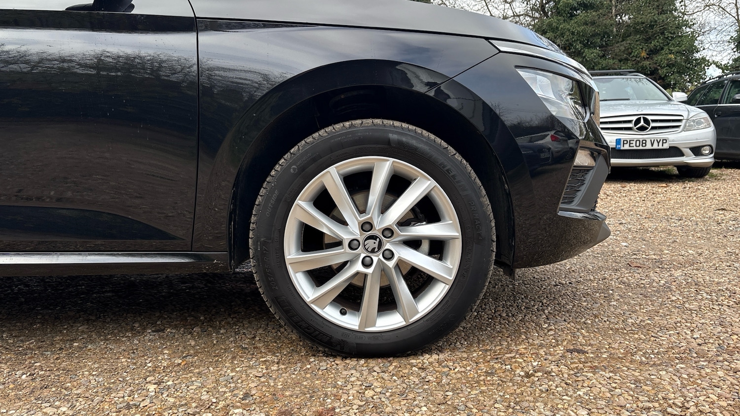 Used Skoda Kamiq 2025 for sale - 76653097: Photo 5