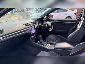 Used Skoda Superb 2018 for sale - 78454962: Photo