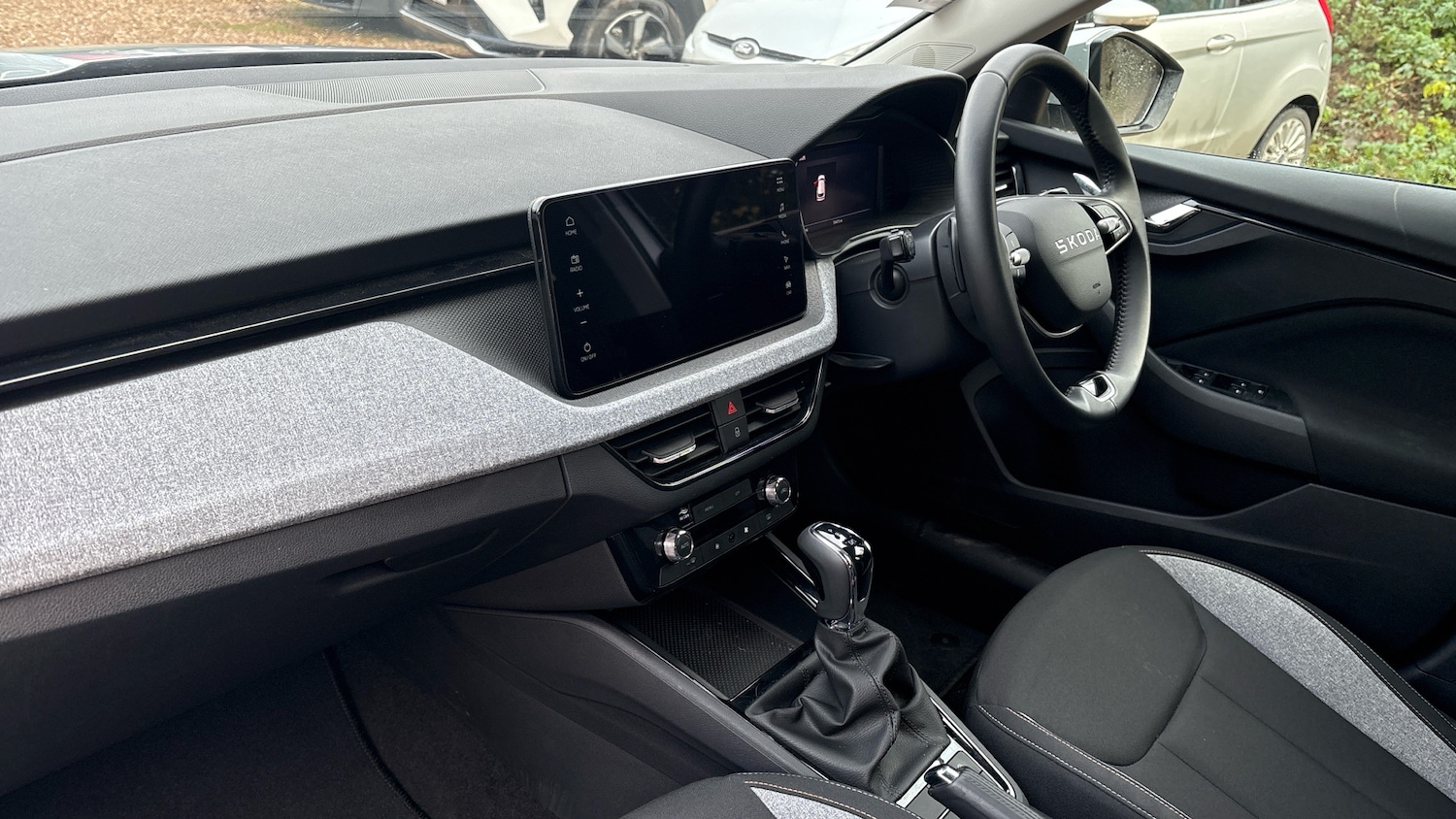 Used Skoda Kamiq 2025 for sale - 76882282: Photo 2