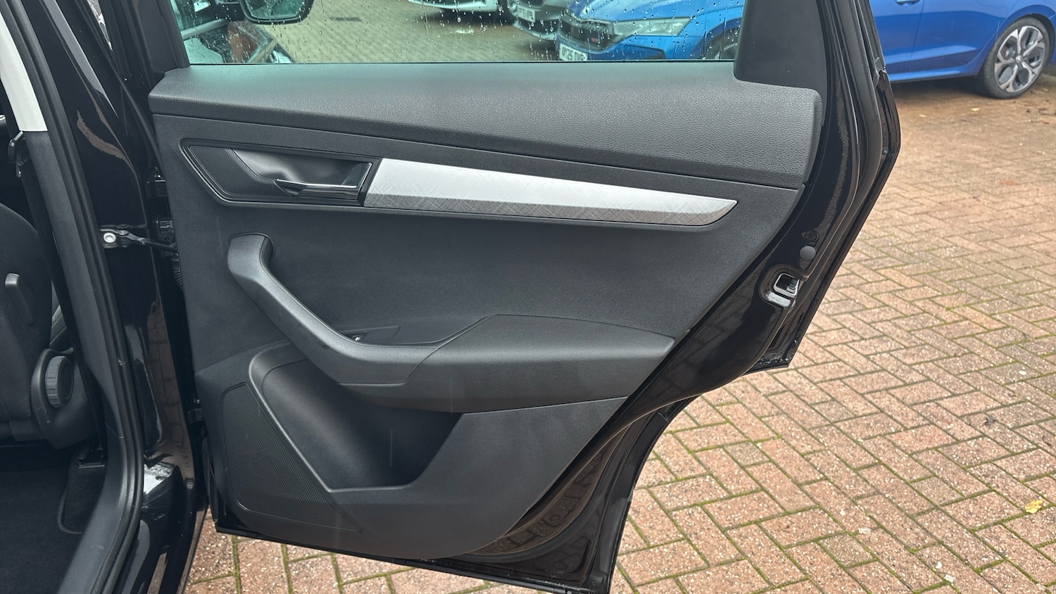 Used Skoda Karoq 2025 for sale - 76568380: Photo 32