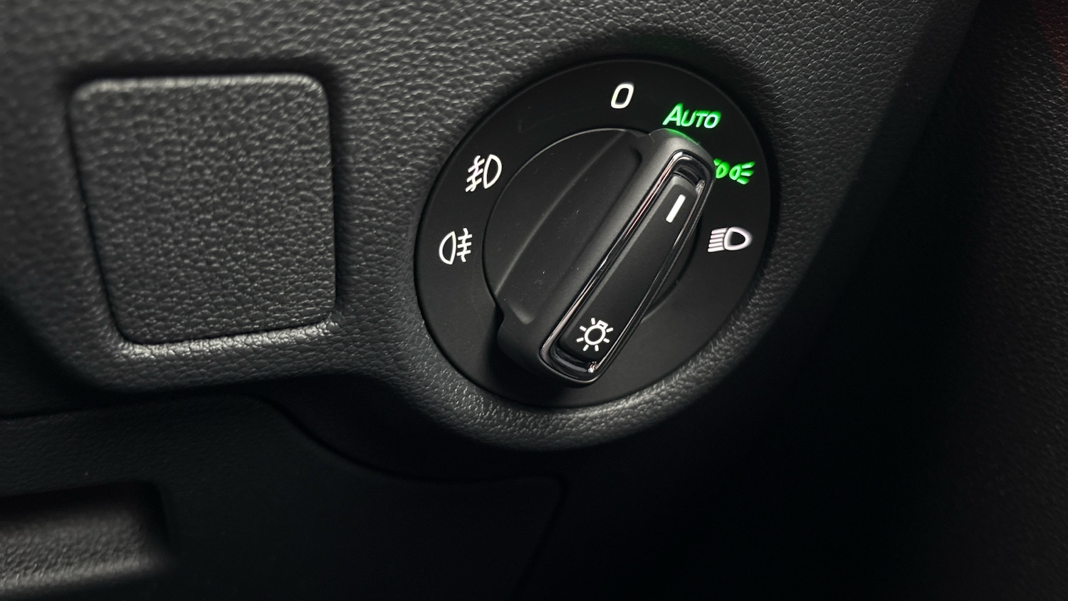 Used Skoda Kamiq 2025 for sale - 77206908: Photo 33