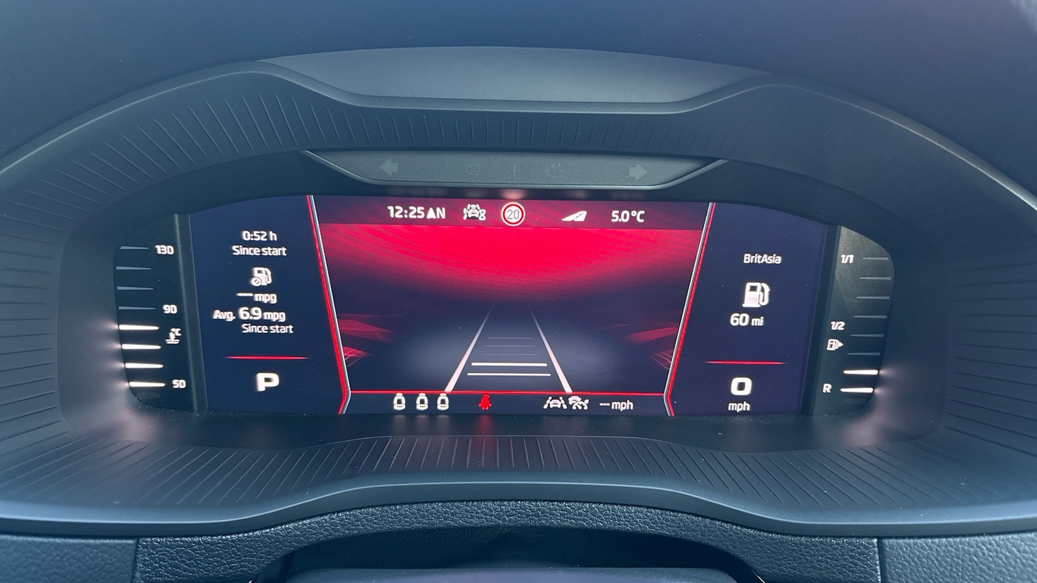 Used Skoda Karoq 2025 for sale - 76882283: Photo 11