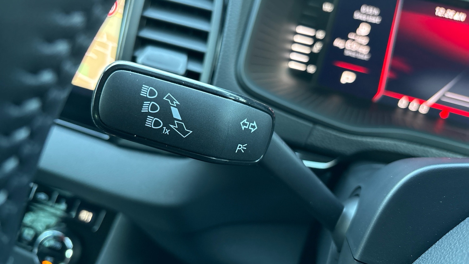 Used Skoda Karoq 2025 for sale - 76882283: Photo 41