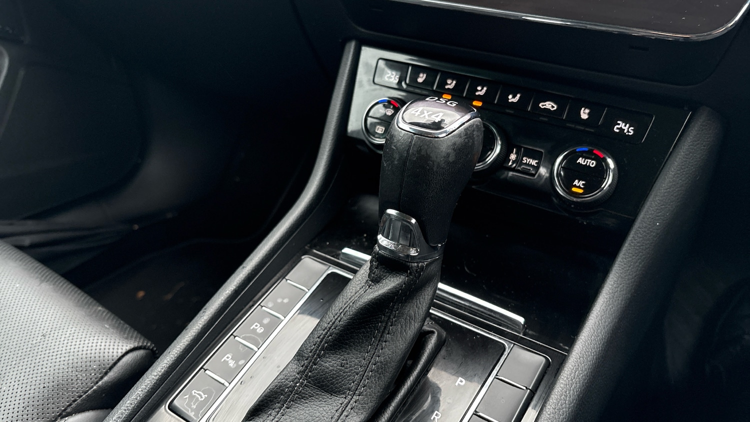 Used Skoda Superb 2018 for sale - 76817378: Photo 14