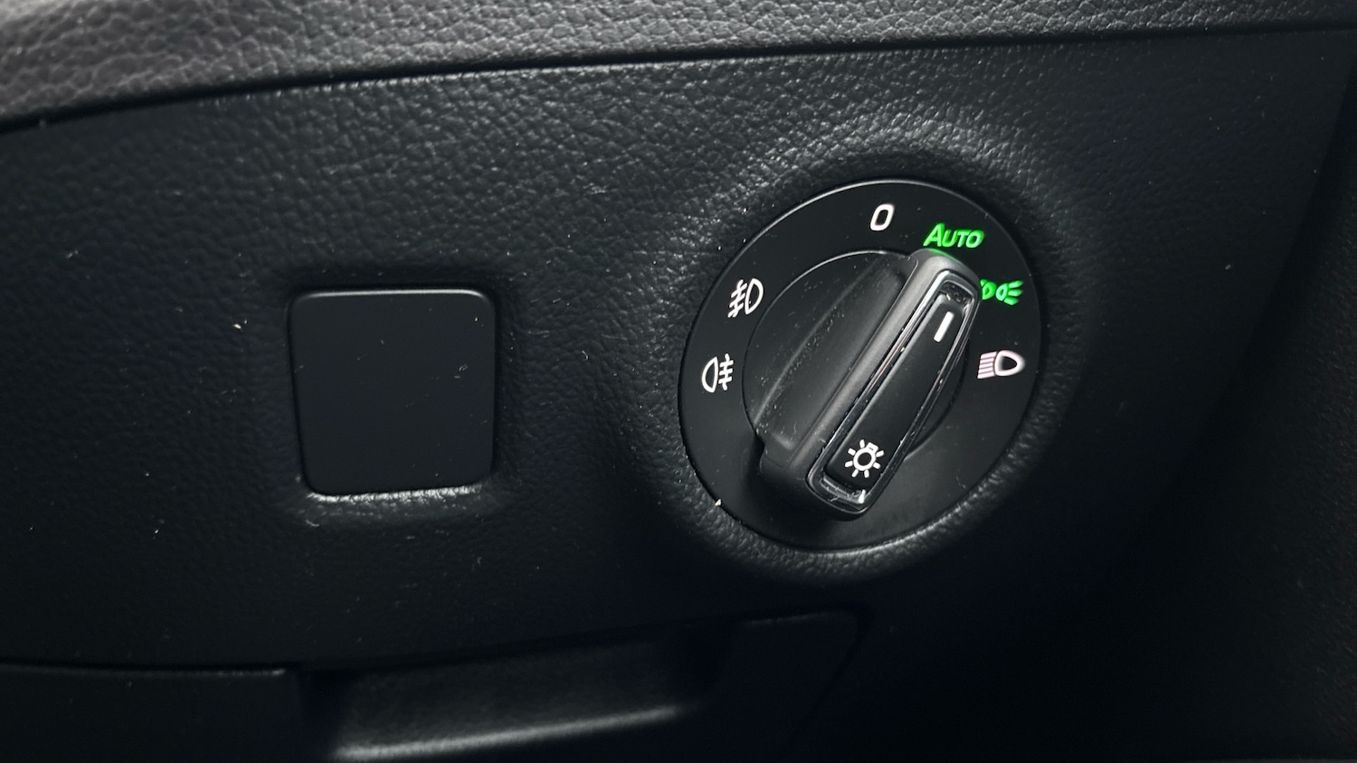 Used Skoda Superb 2018 for sale - 76817378: Photo 39