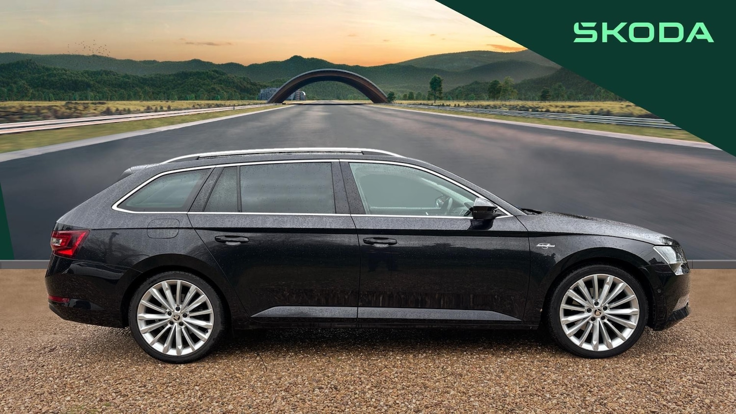 Used Skoda Superb 2018 for sale - 76817378: Photo 4