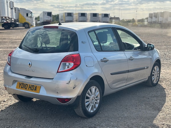 Used Renault Clio 2010 for sale - 75530172: Photo 3