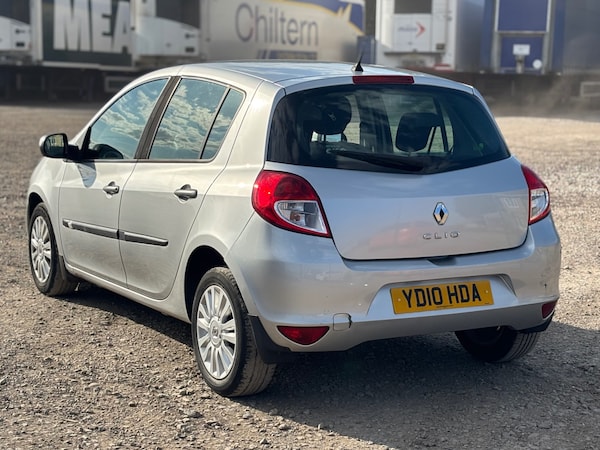 Used Renault Clio 2010 for sale - 75530172: Photo 5