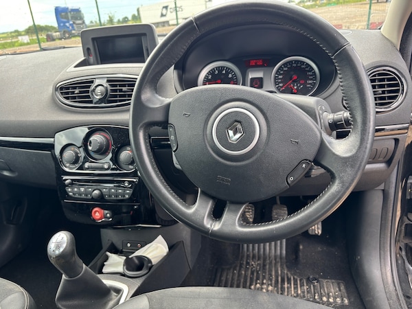 Used Renault Clio 2012 for sale - 75550516: Photo 11