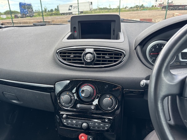 Used Renault Clio 2012 for sale - 75550516: Photo 12