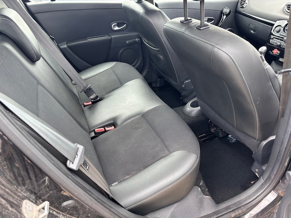 Used Renault Clio 2012 for sale - 75550516: Photo 9
