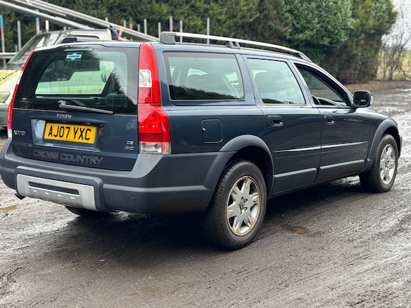 Used Volvo XC70 2007 for sale - 75613975: Photo 3
