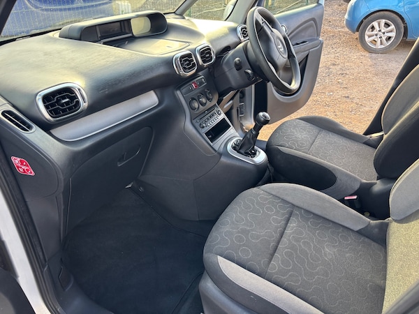 Used Citroen C3 Picasso 2009 for sale - 75694702: Photo 15