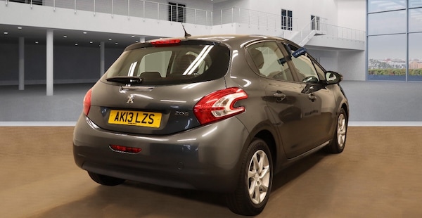 Used Peugeot 208 2013 for sale - 75523955: Photo 3