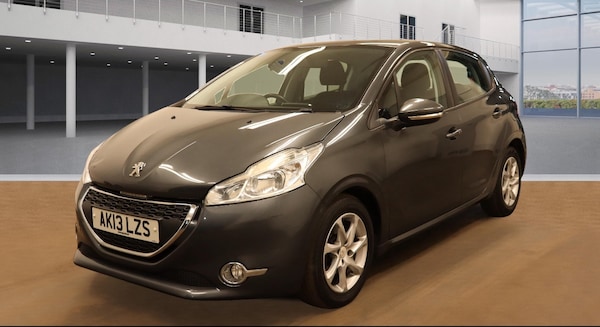 Used Peugeot 208 2013 for sale - 75523955: Photo 6