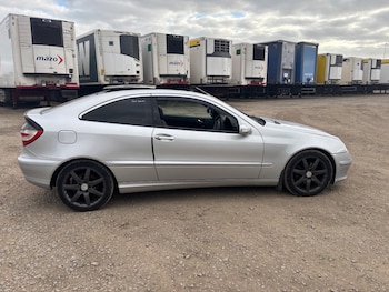 Used Mercedes-Benz C-Class 2007 for sale - 75711429: Photo