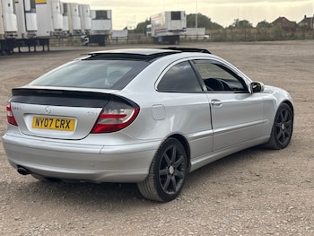Used Mercedes-Benz C-Class 2007 for sale - 75711429: Photo