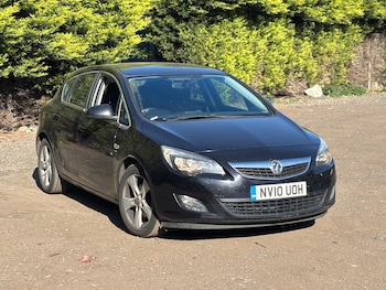 2010 (10) - 2.0 CDTi 16V SRi 5dr