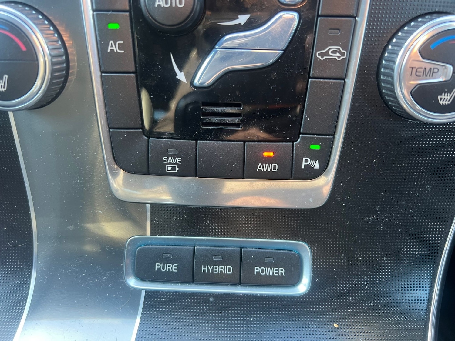 Used Volvo V60 2015 for sale - 77020549: Photo 17