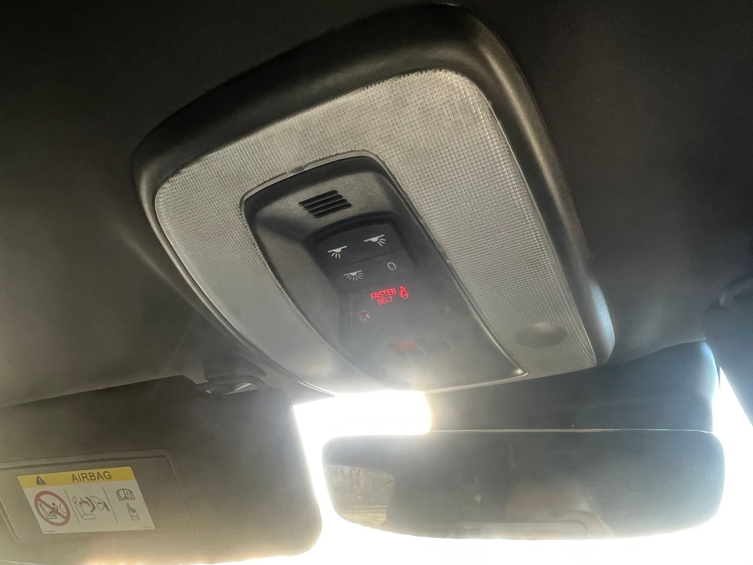 Used Volvo V60 2015 for sale - 77020549: Photo 22