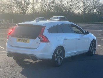 Used Volvo V60 2015 for sale - 77020549: Photo